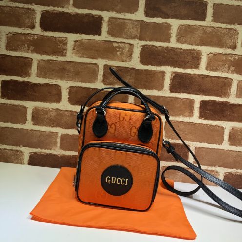 お洒落 Gucci Off The Grid ミニバッグ スマホポーチ グッチ バッグ コピー 625850