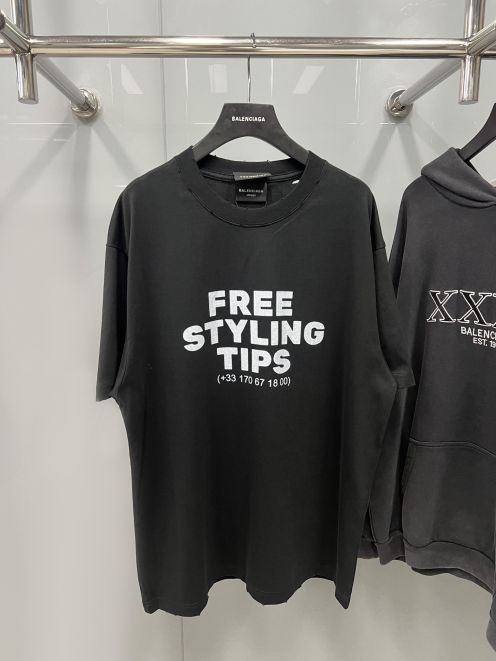最安値！リブ半袖tシャツn級品  バレンシア FREE STYLING TIPS