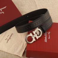 フェラガモFERRAGAMOスーパーコピーベルトブラックレザーサイズ調整可能ファッション