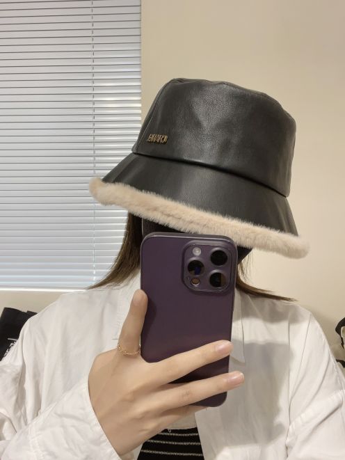 CHANEL2023新作 シャネルのキャップｎ級品 レディース 帽子 レザー ファッション ブラック