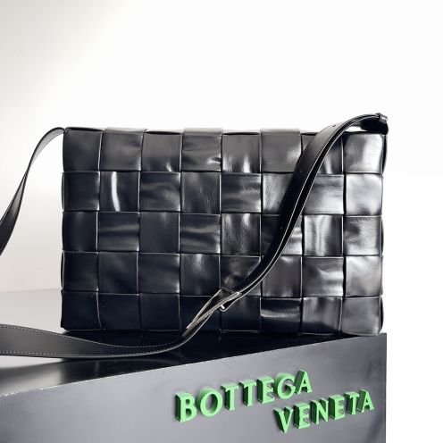 bottega veneta japan偽物 イントレッチャート   柔らかい