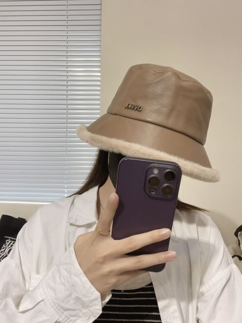 CHANEL2023新作 シャネルのキャップｎ級品 レディース 帽子 レザー ファッション 