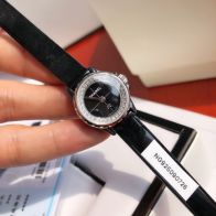 CHANELシャネル腕時計激安通販 優雅 レディース専用 薄いワッチ プレゼント ダイヤモンド 丸形 ブラック シルバー