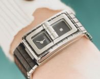 CHANEL腕時計スーパーコピー商品 優雅 レディース専用 薄いワッチ プレゼント 新商品 角形 ブラック