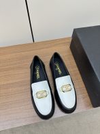 CHAENL シャネルのマークみたいな靴ｎ級品 レザー 柔らかい ローファーシューズ 白い表面 ブラック