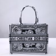 ディオールカバン新作n級品 Dior Book Tote 刺繍