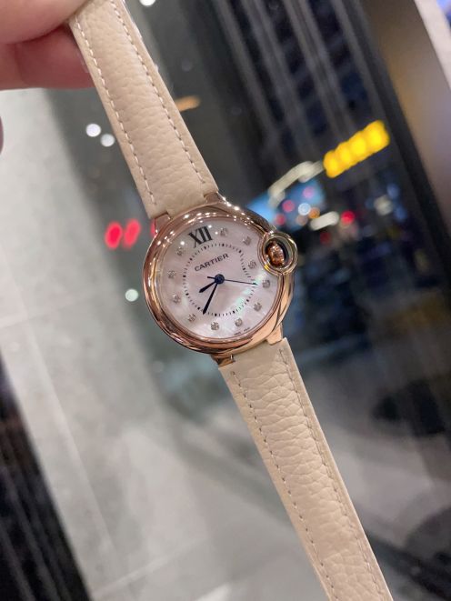 CARTIERカルティエ 腕時計 ムーブメントスーパーコピー フランス 薄い レ 腕時計 スチールバンド レザー ホワイト