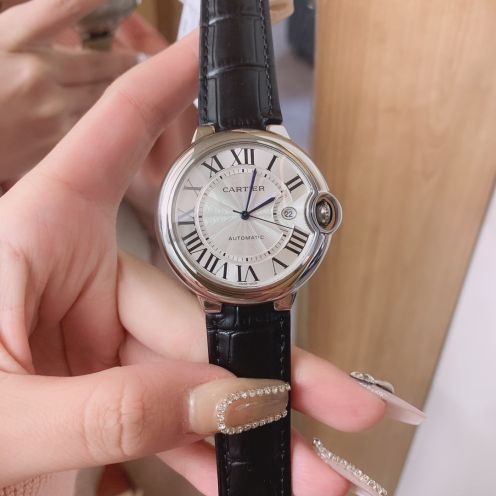 CARTIERカルティエ 時計 知恵袋激安通販 フランス 薄いワッチ レザー 丸い形 ブラック