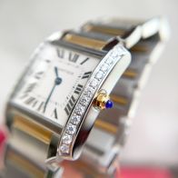 CARTIERカルティエ アメリカ 店舗スーパーコピー 腕時計 フランス 薄いワッチ レザー 中サイズ