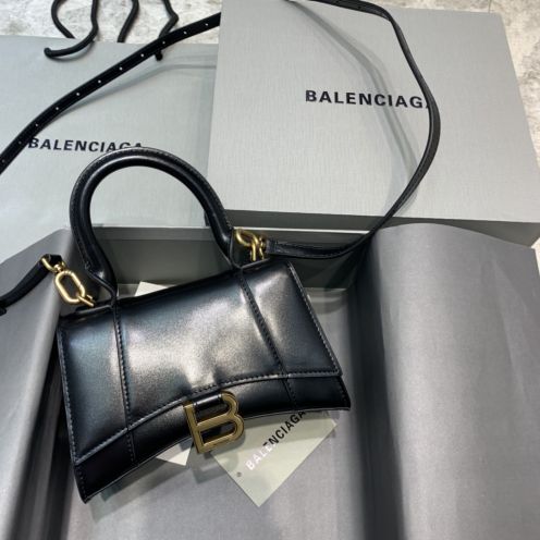 バレンシアガ ウエストバッグ激安通販 BALENCIAGA レディースワニバッグ 正規品と同じ ミニ ブラック