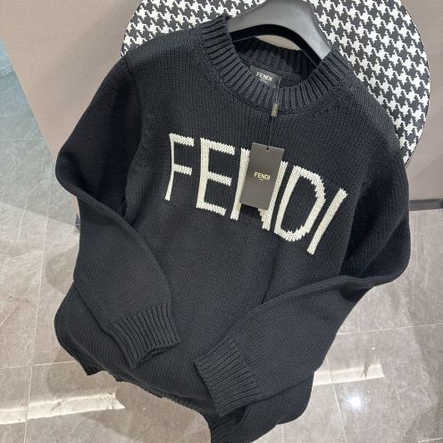FENDIフェンディエッセンシャリースーパーコピー 短袖シャツ 純綿セーター 柔らかい 品質保証 ブラック