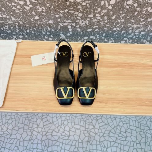 ヴァレンティノ 革靴激安通販 おすすめ‼小羊革の靴 歩きやすい レディース ゴールドロゴ ブラック 