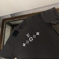 数量限定爆買いルイヴィトン ロゴtシャツスーパーコピー