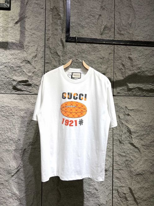 激安大特価最新作のグッチのtシャツスーパーコピー Gucci Tシャツ  3Dプリント	