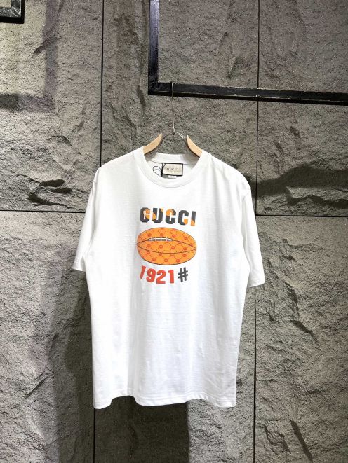 最新作gucci 半袖シャツ偽物	Tシャツおしゃれなトレンドスタイル