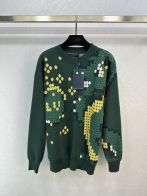 2023新登場のルイヴィトン長袖セーターn級品 編み上げのトップス  緑と黄色の配色が魅力的