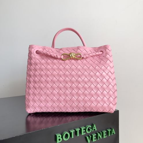 ボッテガヴェネタ 定番人気物 コピー バッグ レザー ピンク 軽量 ショルダーバッグ 大容量