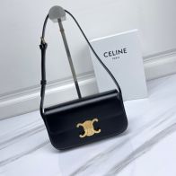 驚きの破格値　人気のセリーヌ　バッグ n級品　ラムスキン　Shoulder Bags　Triomphe　