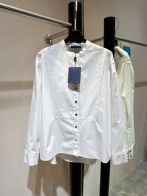 秋冬 超人気 新作 レディースルイヴィトン カバンn級品長袖白シャツ　オリジナルのデザイン　立ち襟　