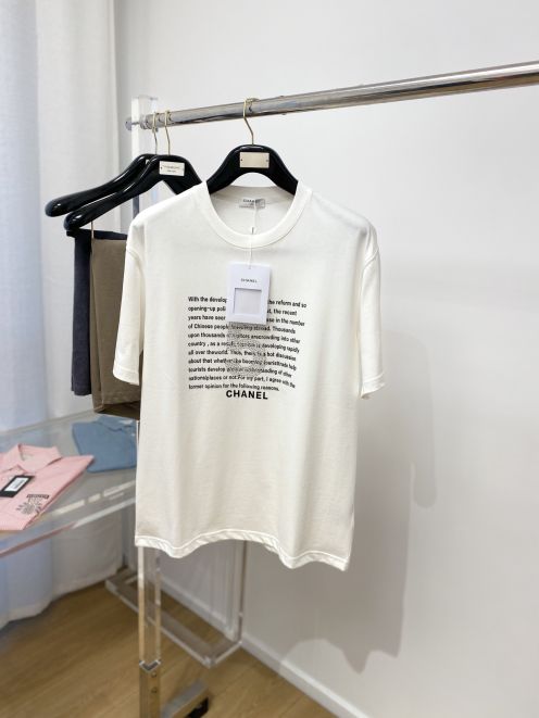 お洒落 人気 定番 可愛いtシャツ シャネル偽物ラウンドネック ブランドのエッセンス