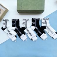 数量限定 得価グッチアウトレット 靴下 n級品高品質な糸　ブランドの要素　高級感