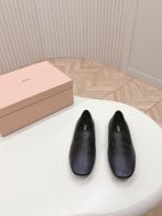 HOT100%新品miumiu 革靴スーパーコピー スクエアトゥデザイン トレンド感