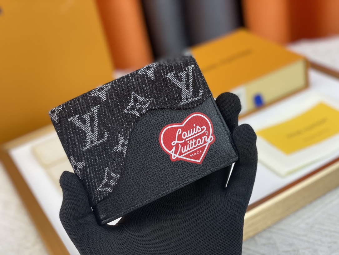 LOUIS VUITTON × NIGO スレンダー 二つ折り財布 ルイヴィトン 財布 コピー M81020_1