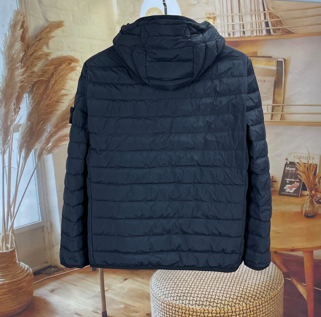ストーンアイランドダウンジャケット偽物 軽くて暖かく快適で上品 23年最新　4色 ブラック_3