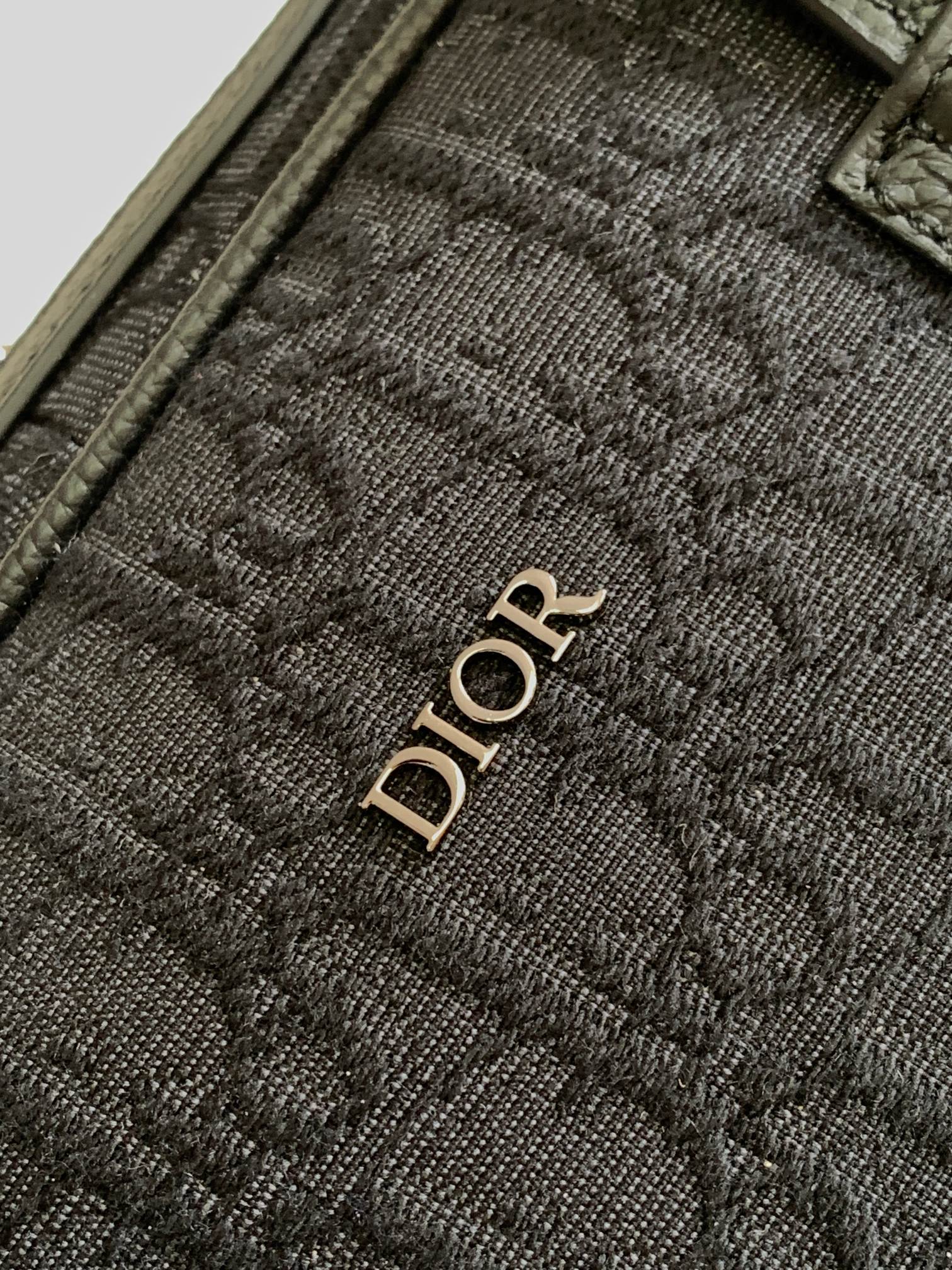 dior 本物n級品 レザー シンプル メンズ ラウンドバッグ グレイ_5