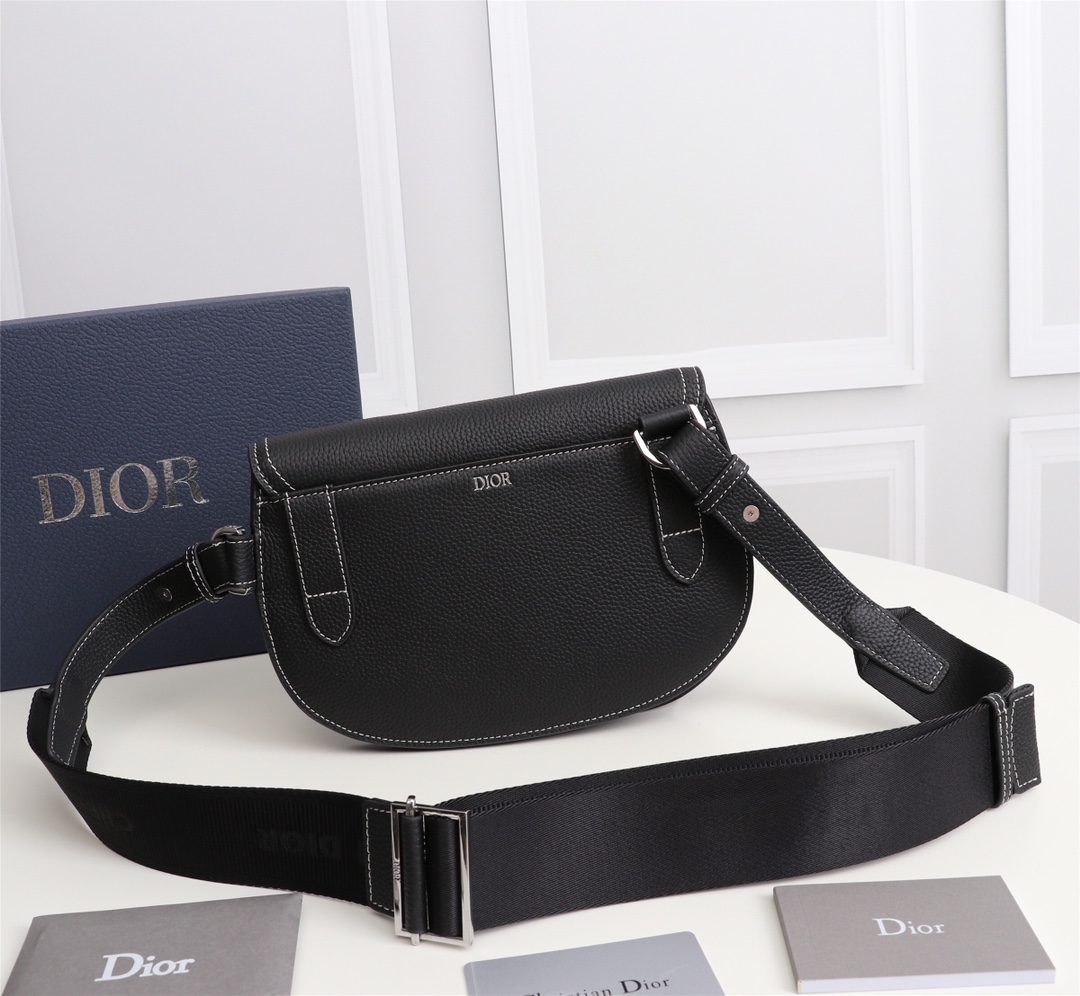 dior 3万以下コピー メンズバッグ レザー ブラック斜め掛けバッグ_4