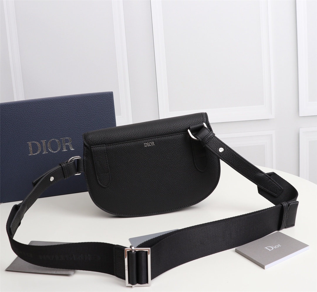 dior 3万以下スーパーコピー メンズバッグ レザー ブラック斜め掛けバッグ ブラック_2