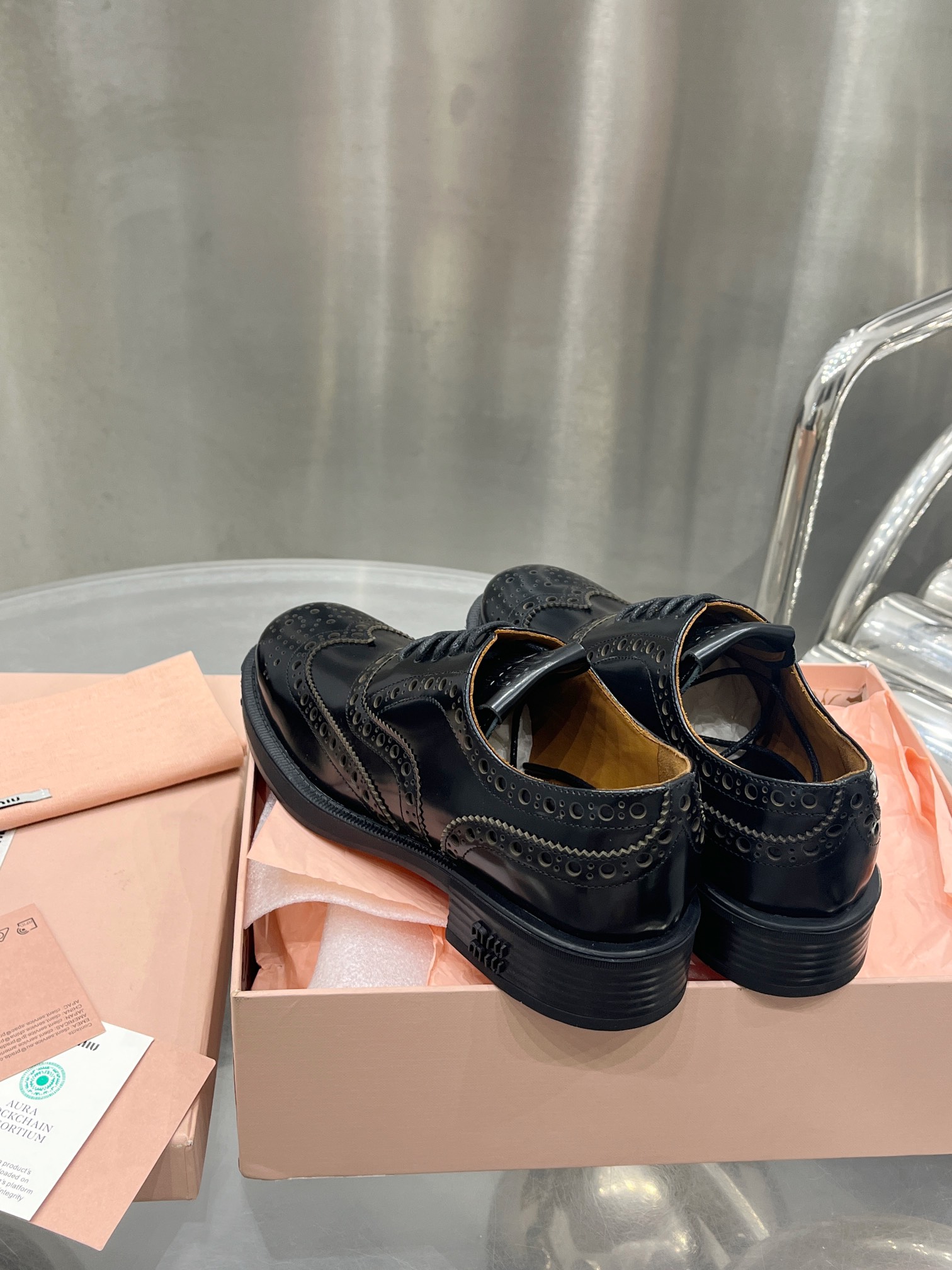 2023年新作 ミュウミュウの靴ｎ級品  レザー 快適 ２色可選 ブラック_3