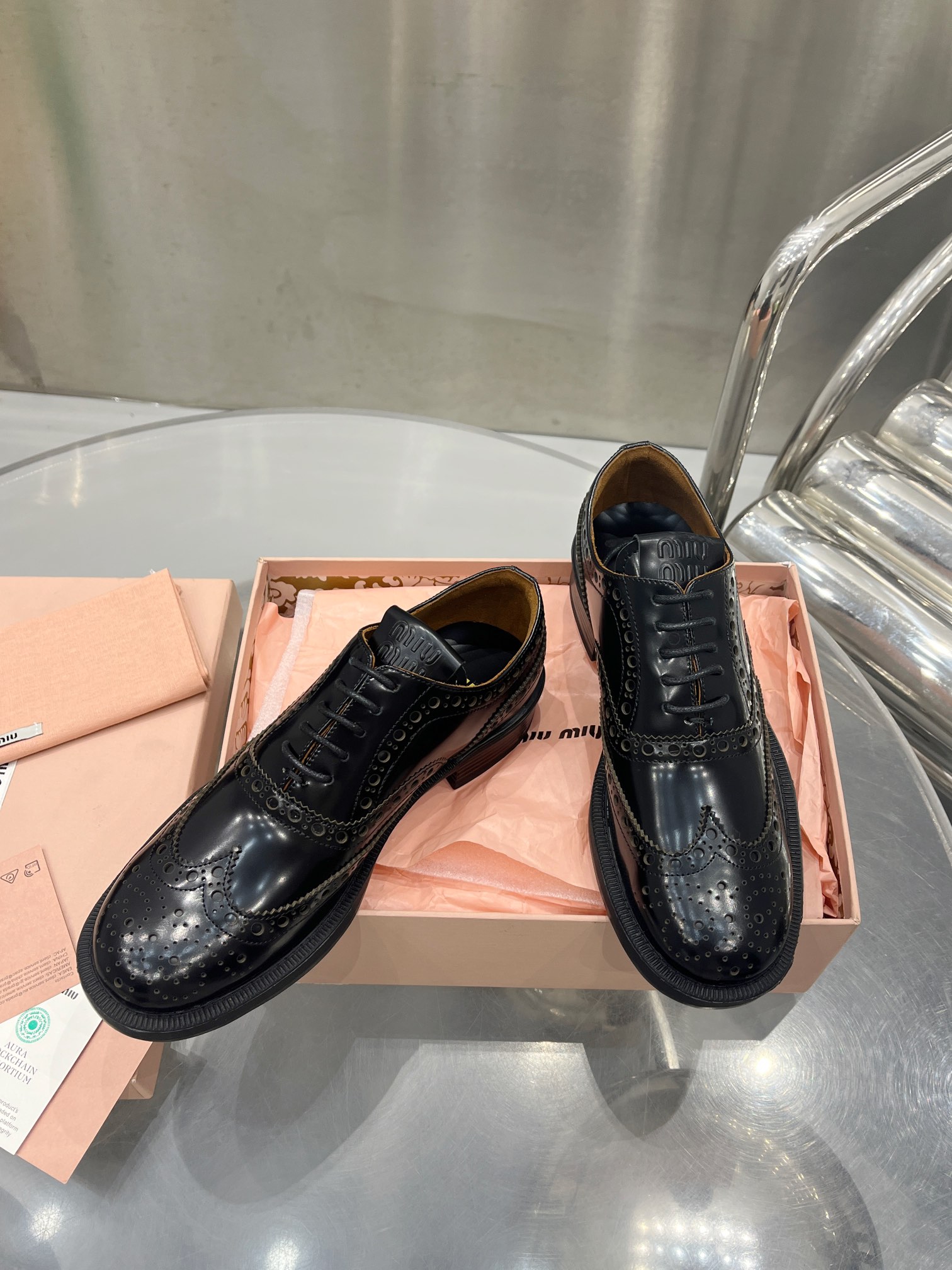 2023年新作 ミュウミュウの靴ｎ級品  レザー 快適 ２色可選 ブラック_6