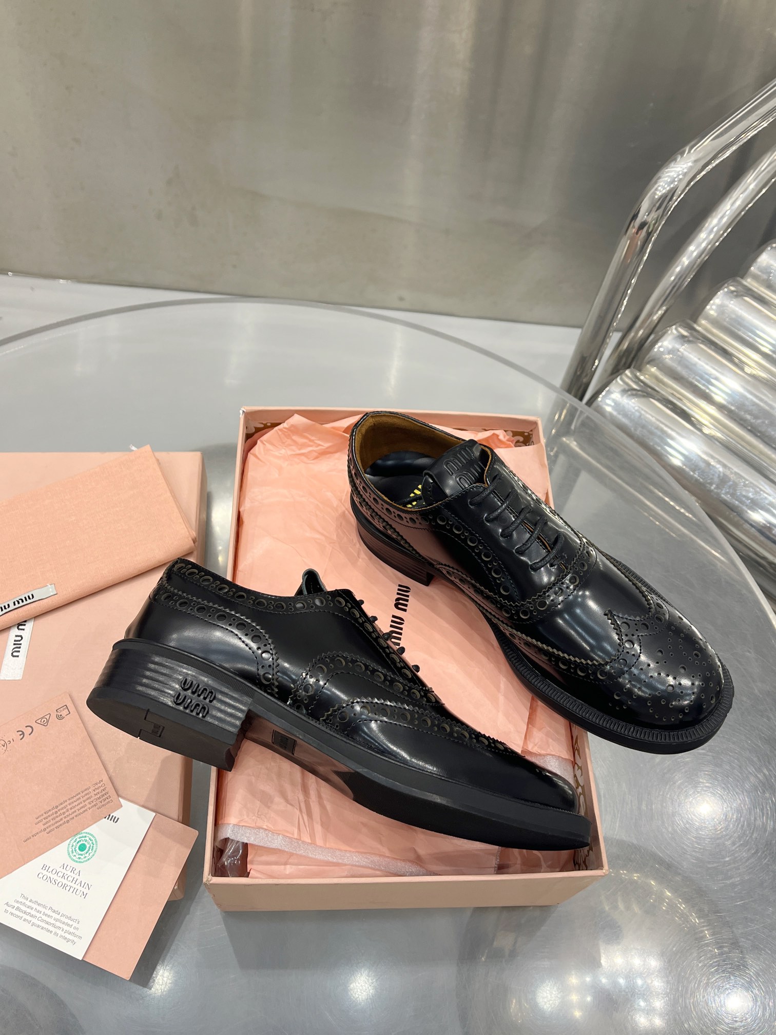 2023年新作 ミュウミュウの靴ｎ級品  レザー 快適 ２色可選 ブラック_7