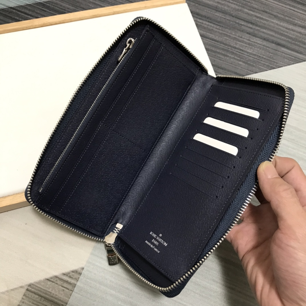 ルイヴィトンの素材ｎ級品 レザー 柔らかい メンズ 薄い 縦型ファスナー財布 ブルー_4