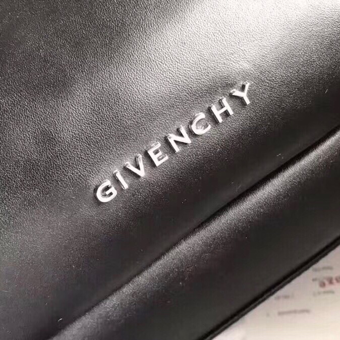 GIVENCHYジバンシィリップ偽物 リュックサック 軽い 大容量 シンプル ブラック_7