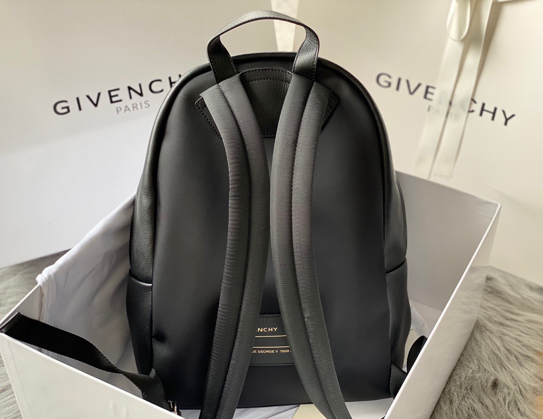 GIVENCHYジバンシィ セールスーパーコピー リュックサック 軽い レッドロゴ 赤い裏地 ブラック_3