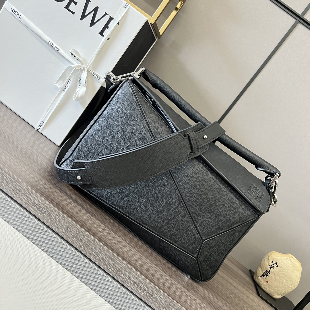 ロエベバックコピー 牛革 LOEWE Puzzle エンボス加工_2