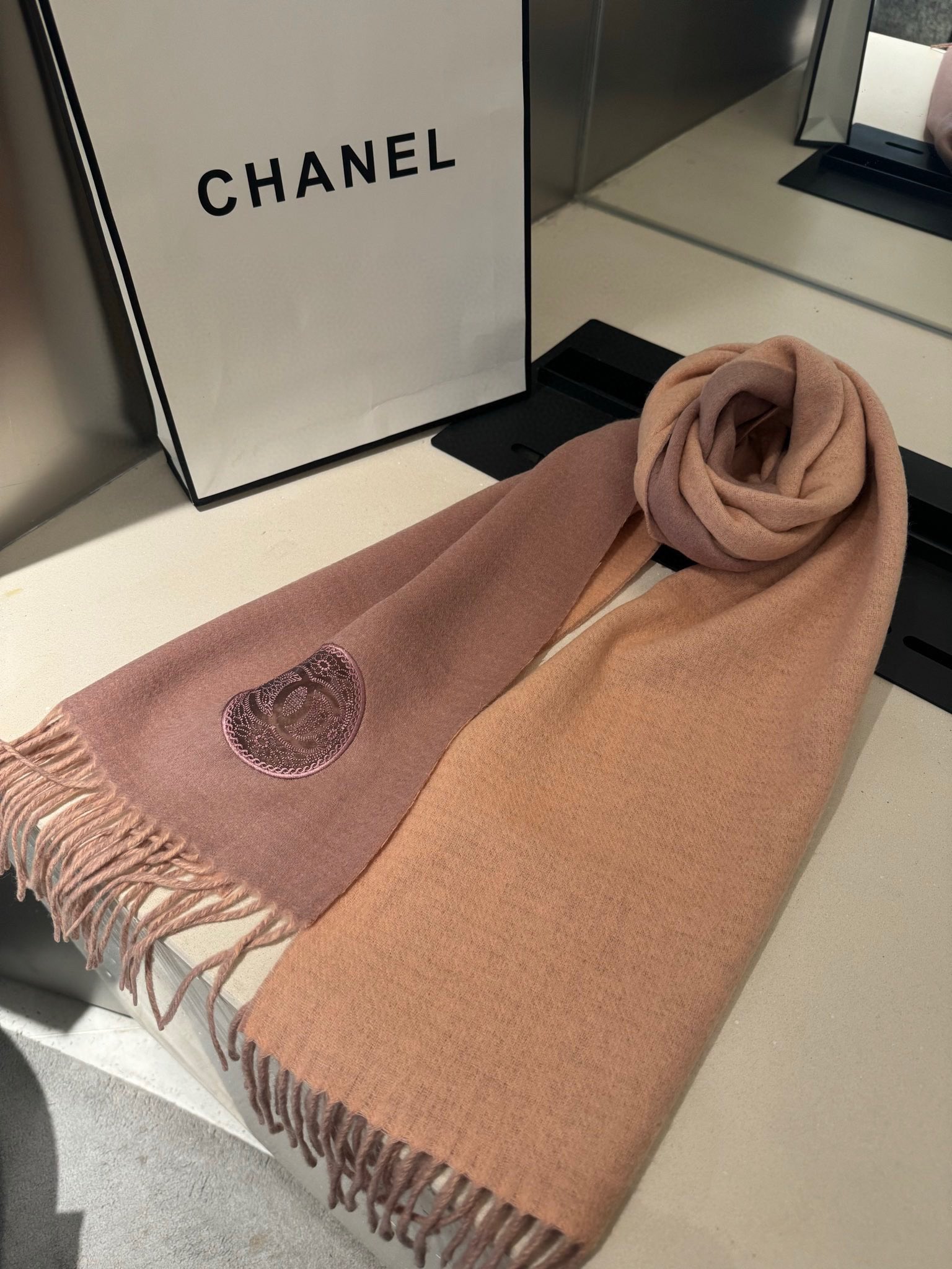 CHANEL2023新品 シャネルのマフラーｎ級品 見分け方 暖かい 大判 通勤 旅行 レディース 桃色_1