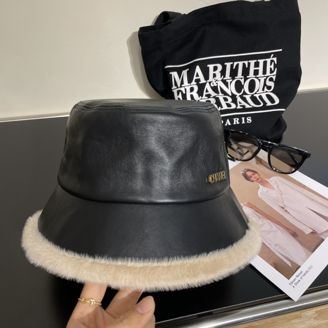 CHANEL2023新作 シャネルのキャップｎ級品 レディース 帽子 レザー ファッション ブラック_3