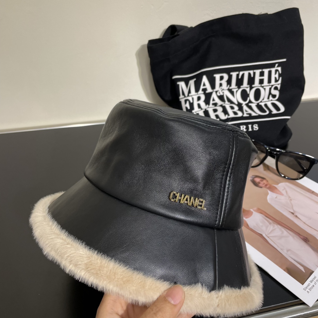 CHANEL2023新作 シャネルのキャップｎ級品 レディース 帽子 レザー ファッション ブラック_4