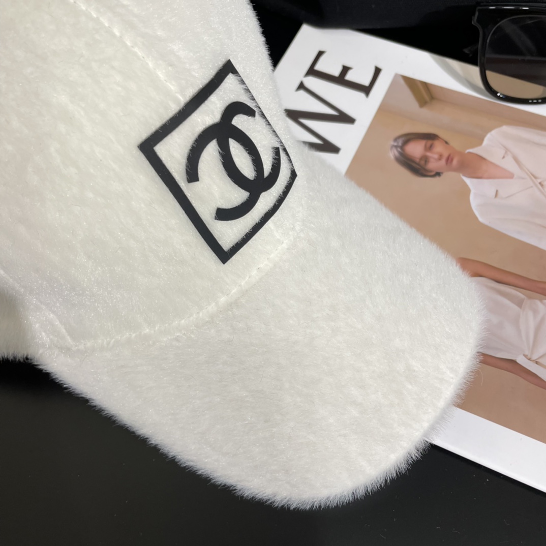 CHANEL2023新作 シャネル 偽サイトスーパーコピー レディース キャップ 帽子 レザー ファッション ホワイト_8