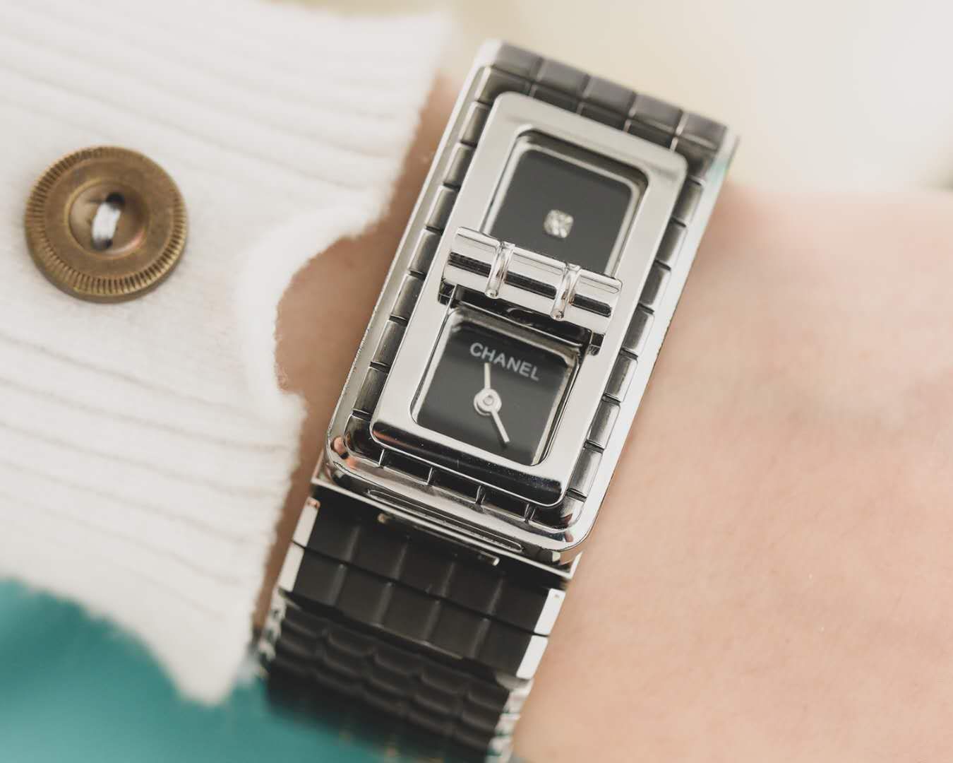 CHANEL腕時計スーパーコピー商品 優雅 レディース専用 薄いワッチ プレゼント 新商品 角形 ブラック_3