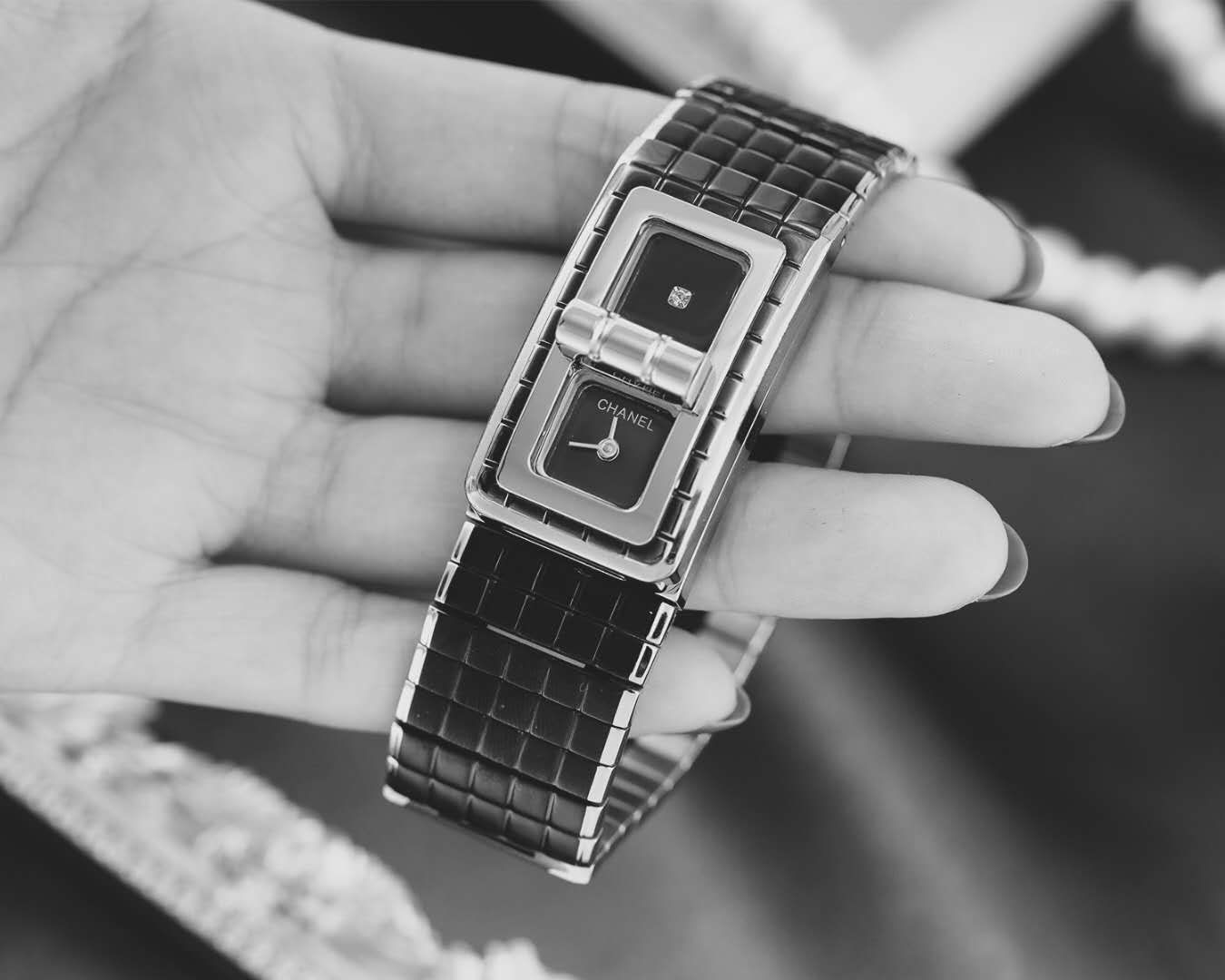 CHANEL腕時計スーパーコピー商品 優雅 レディース専用 薄いワッチ プレゼント 新商品 角形 ブラック_4