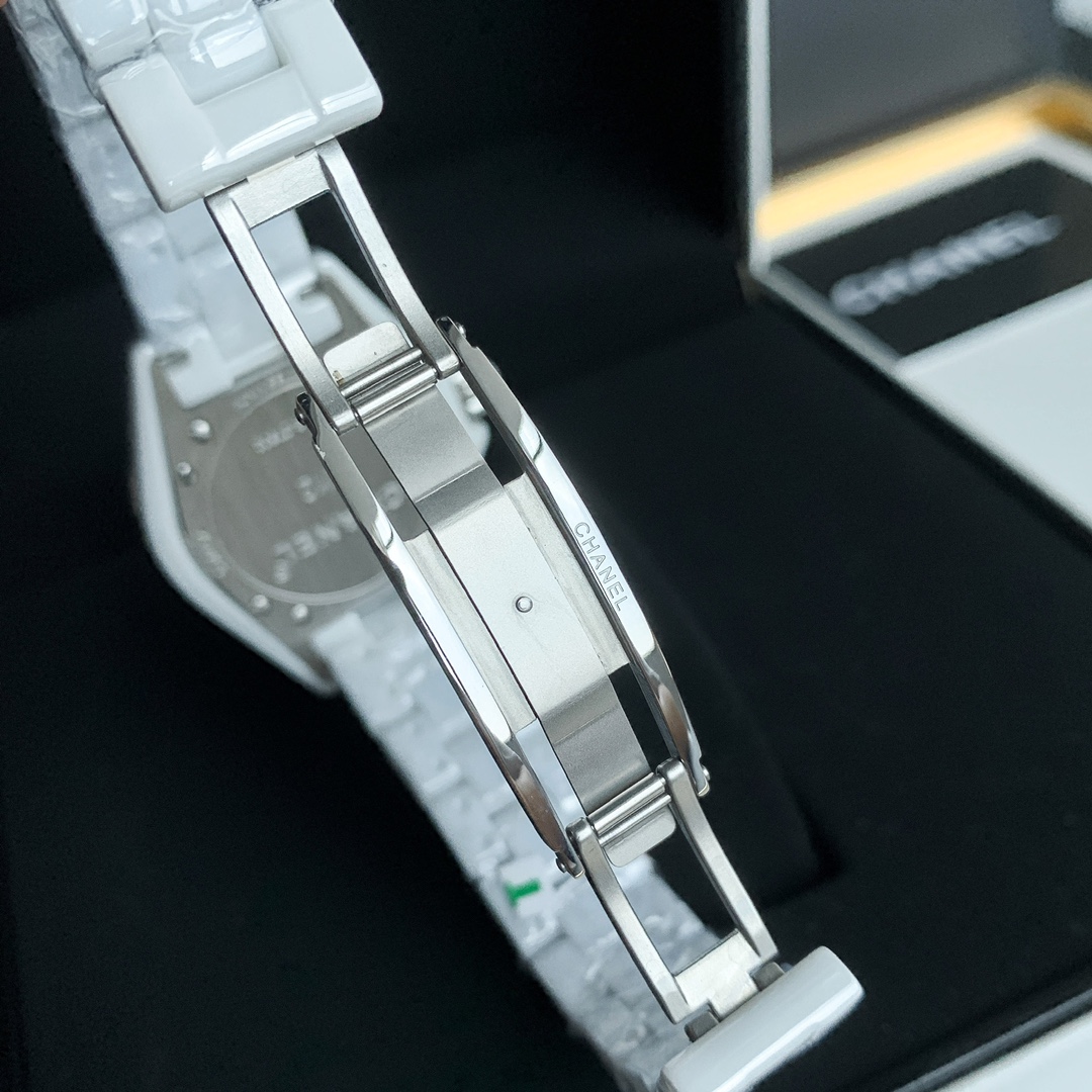 CHANELシャネルの腕時計激安通販 優雅 レディース専用 薄いワッチ プレゼント 新商品 ダイヤモンド ホワイト_5