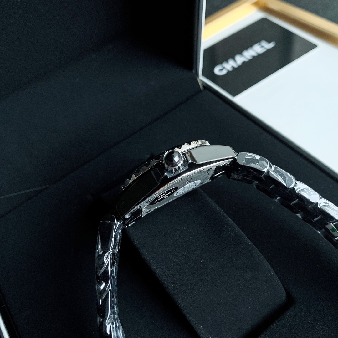 CHANELシャネルの腕時計コピー 優雅 レディース専用 薄いワッチ プレゼント 新商品 ダイヤモンド ブラック_5