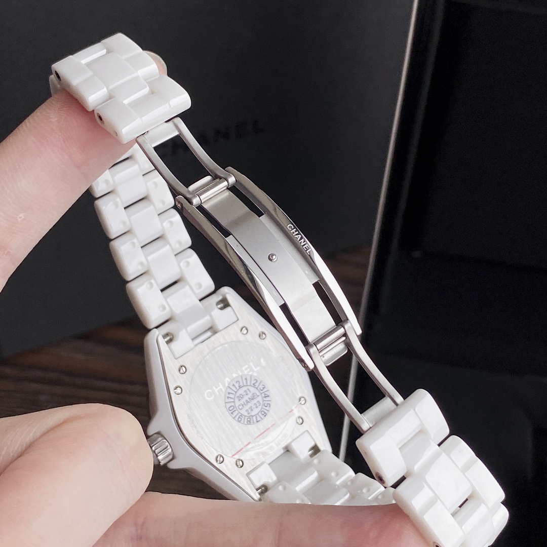 CHANEL時計コピー72 優雅 レディース専用 薄いワッチ プレゼント 新商品 ダイヤモンド ホワイト_6