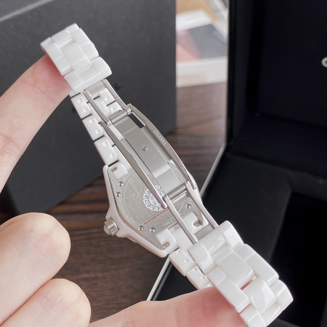 CHANEL時計スーパーコピー72 優雅 レディース専用 薄いワッチ プレゼント 新商品 ダイヤモンド ピンク_6