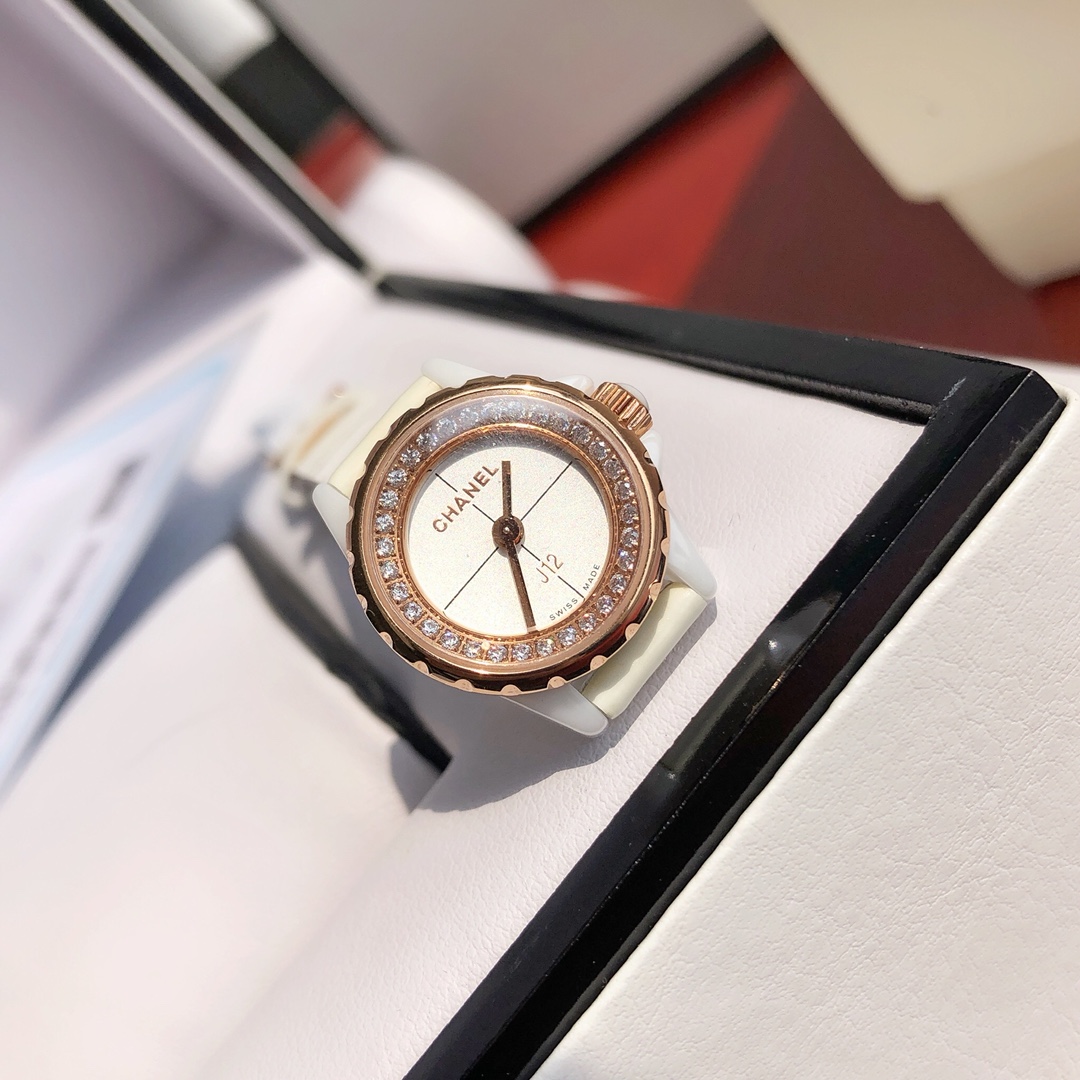 CHANEL腕時計シャネルコピー 優雅 レディース専用 薄いワッチ プレゼント ダイヤモンド 丸形 ホワイト ゴールド_4