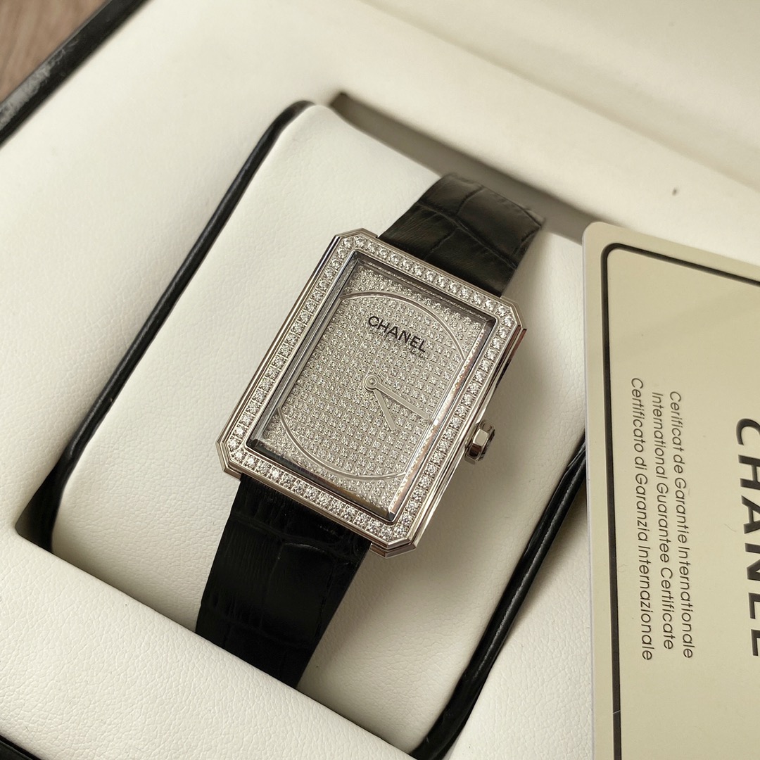 CHANEL高級腕時計 スケルトン激安通販 優雅 レディース専用 薄いワッチ プレゼント レザー 角形 ブラック_1